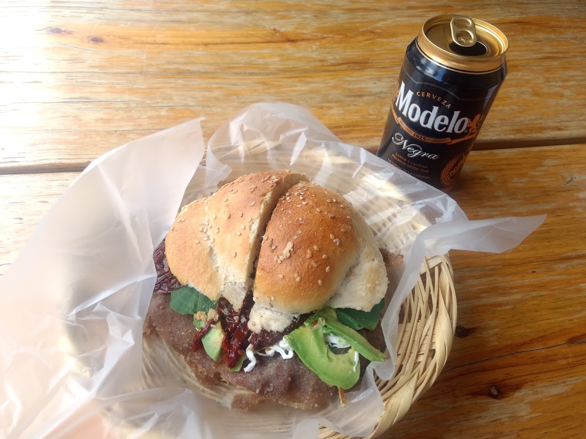 Ochentaocho Cemitas Poblanas Photo 9
