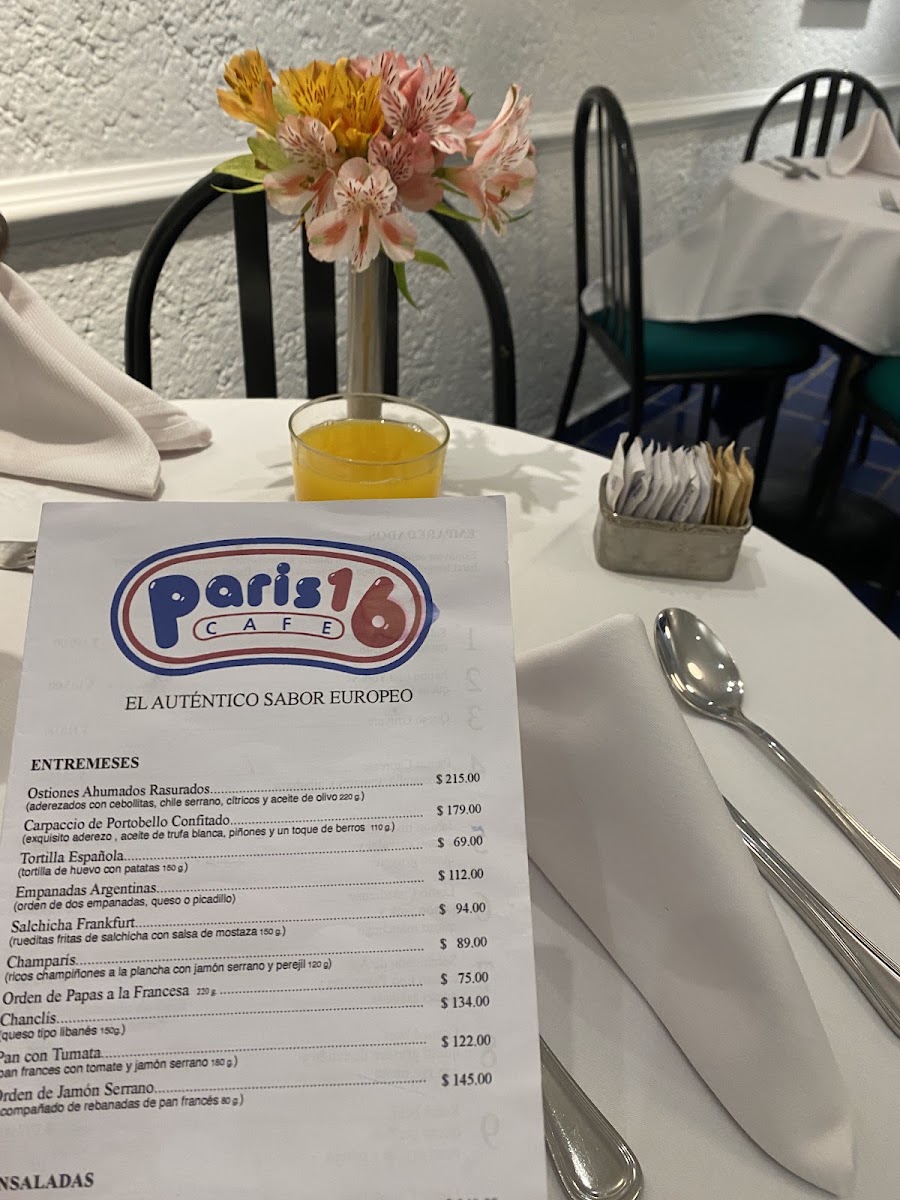 Paris 16 Menu Photo 7
