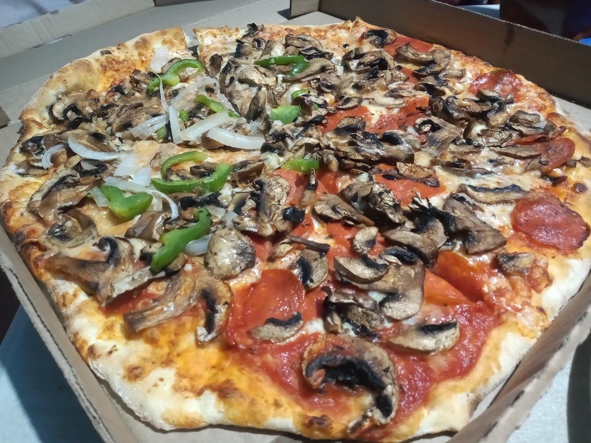 Piu Pizza Artesanal Av. Del Parque Photo 9