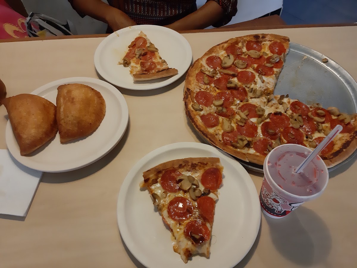 Pizzeta Obregon Photo 6