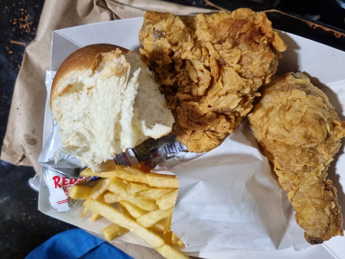 Pollo Fiesta Fried Chicken Photo 4