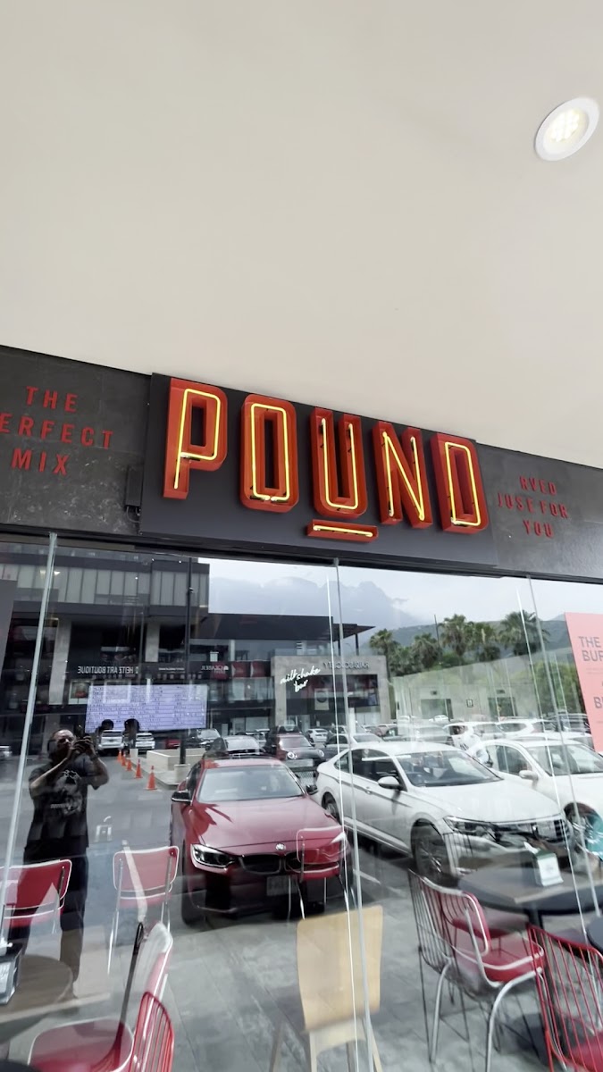 Pound Gomez Morin Photo 2