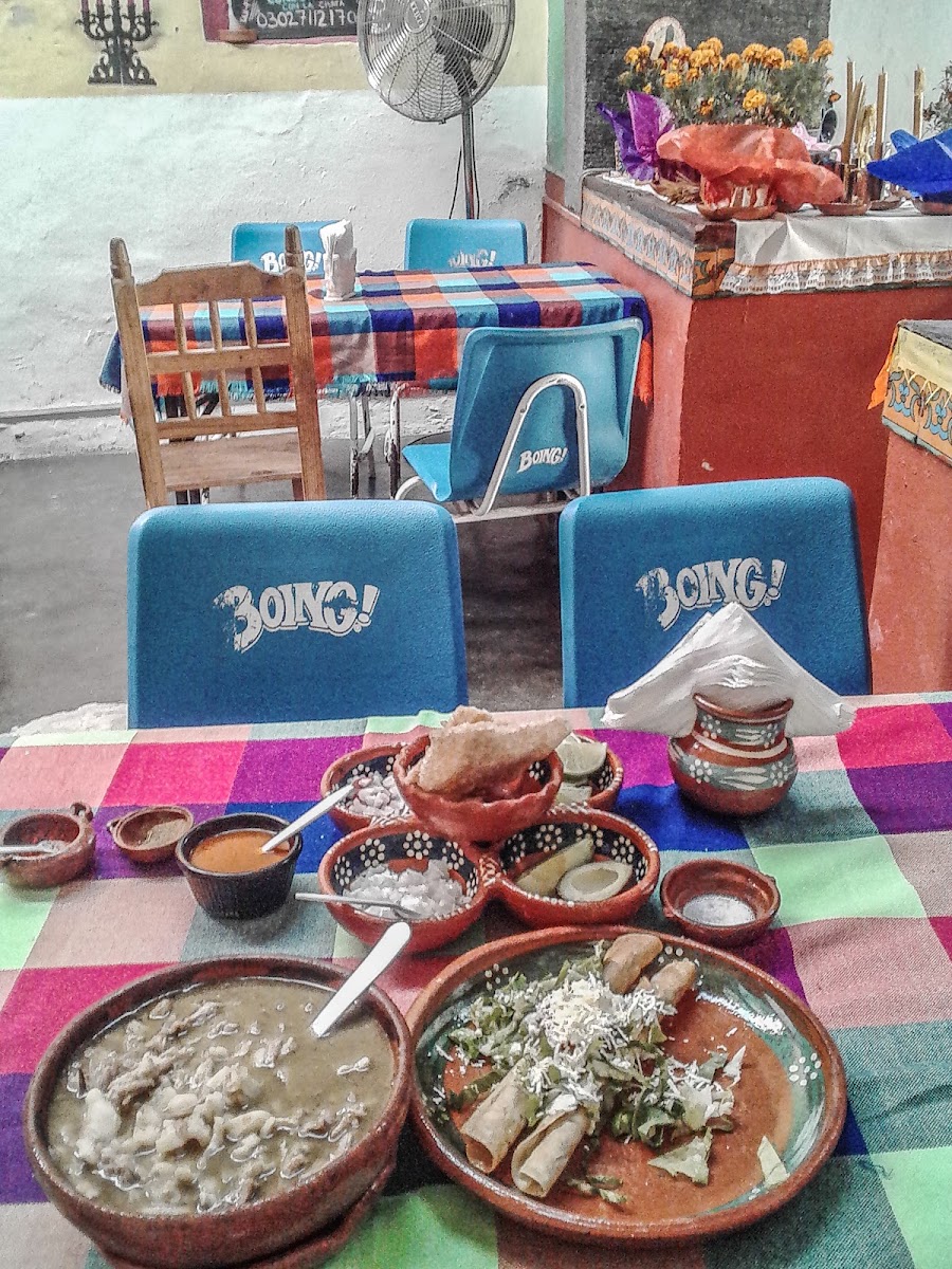 Pozolería La Chata De Yautepec Photo 6