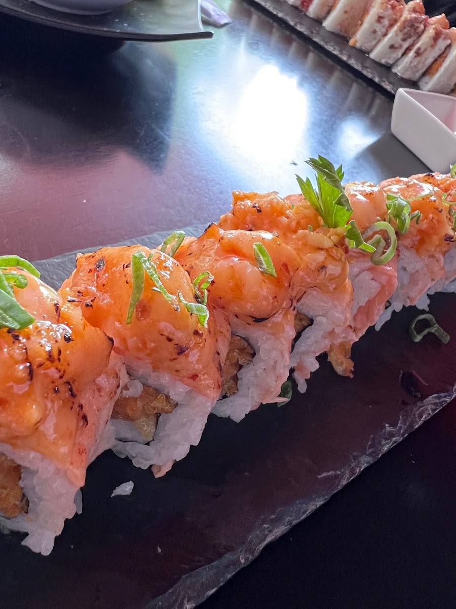Raima roll sushi Photo 8
