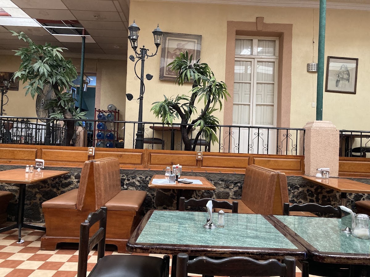 Restaurante Casa Blanca
