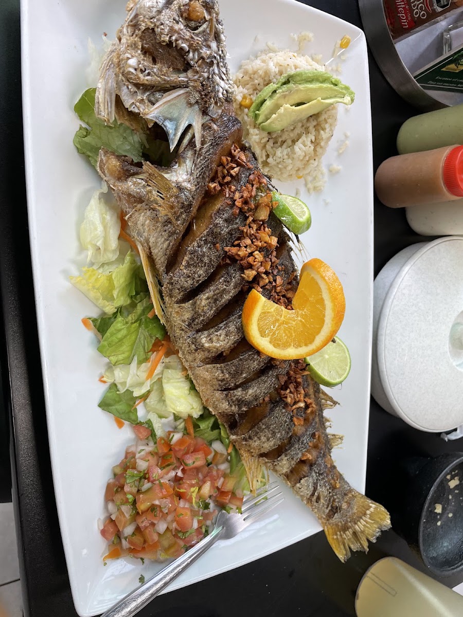 Restaurante De Mariscos Las Palmas Photo 8