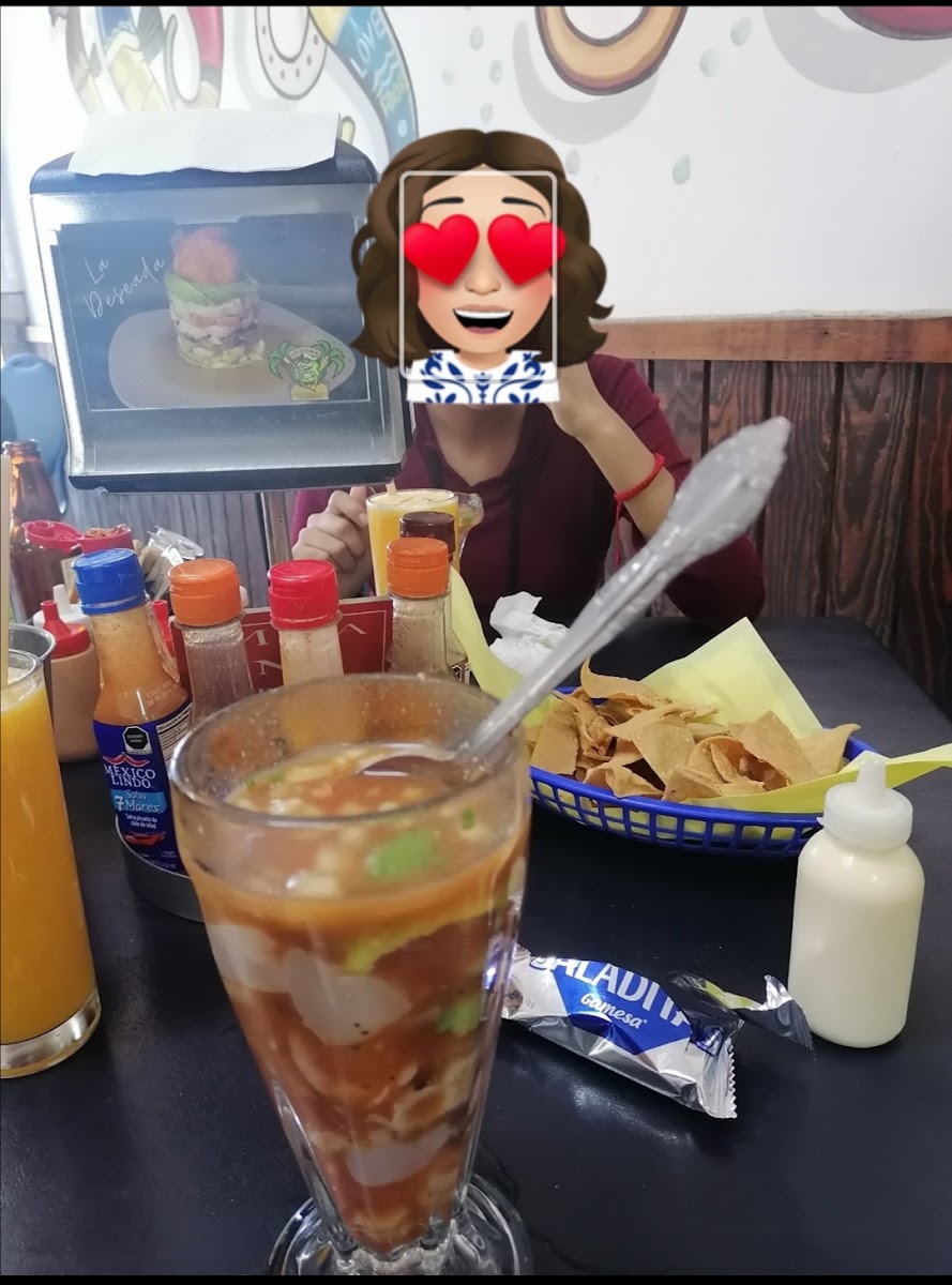 Restaurante De Mariscos Las Palmas Photo 9