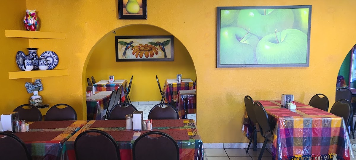 Rosy's Restaurant Photo 4