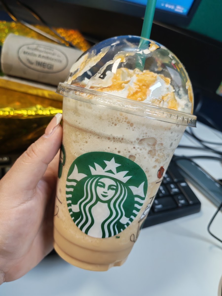 Starbucks Asuncion Photo 3