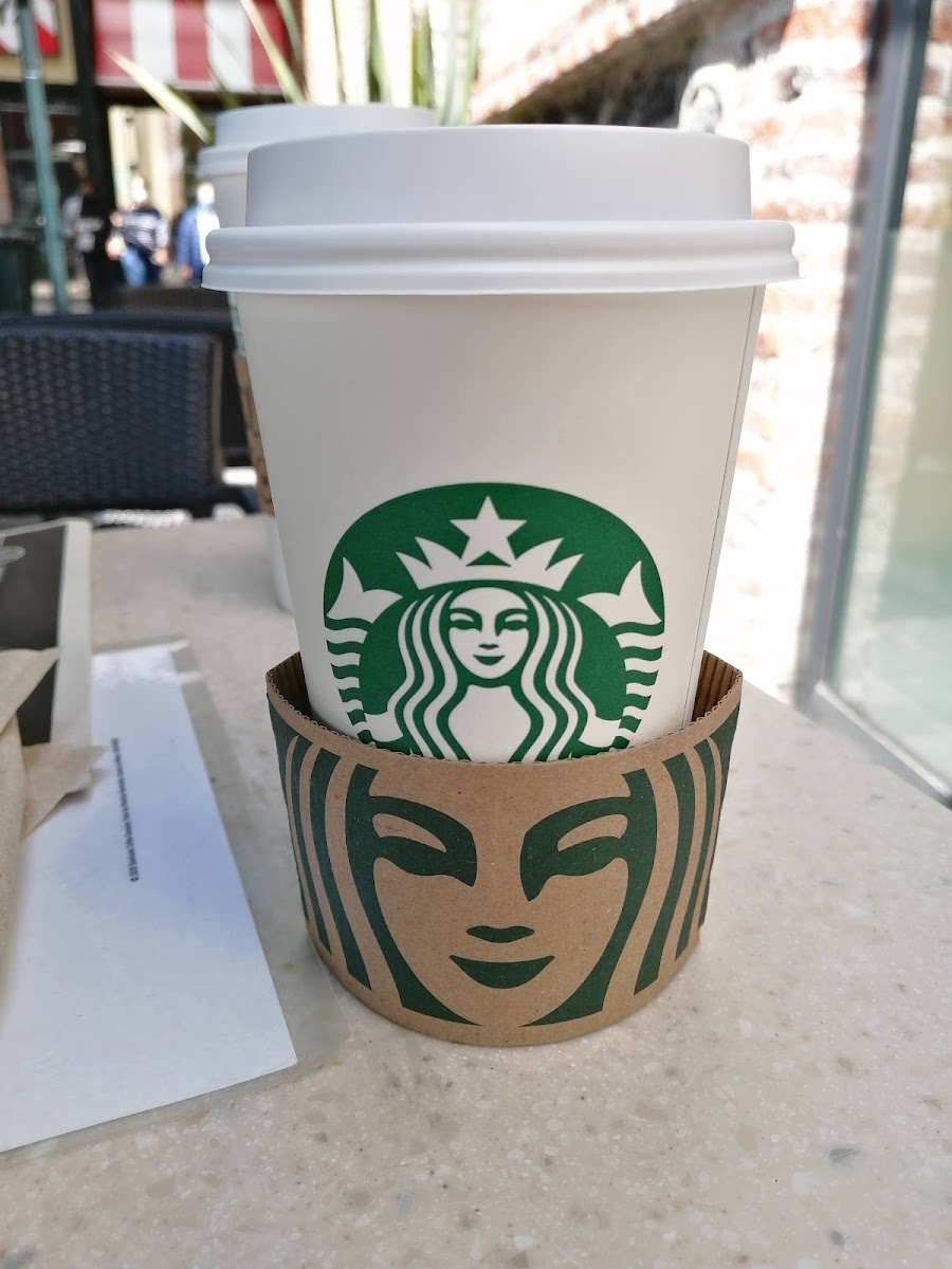 Starbucks Cuicuilco Plaza Photo 7
