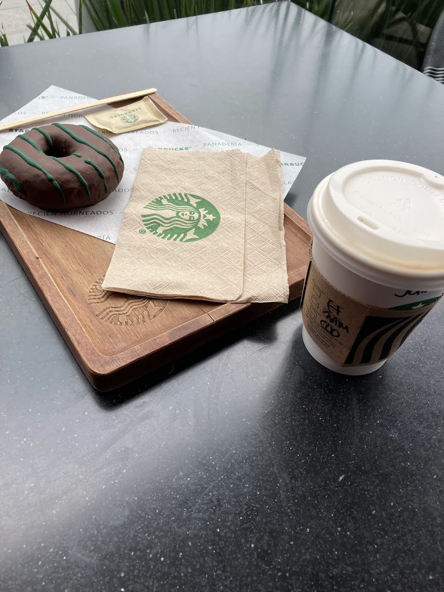 Starbucks Pasaje San Jeronimo Photo 9