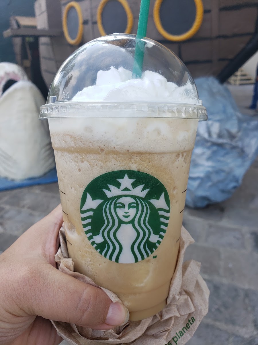 Starbucks Photo 7
