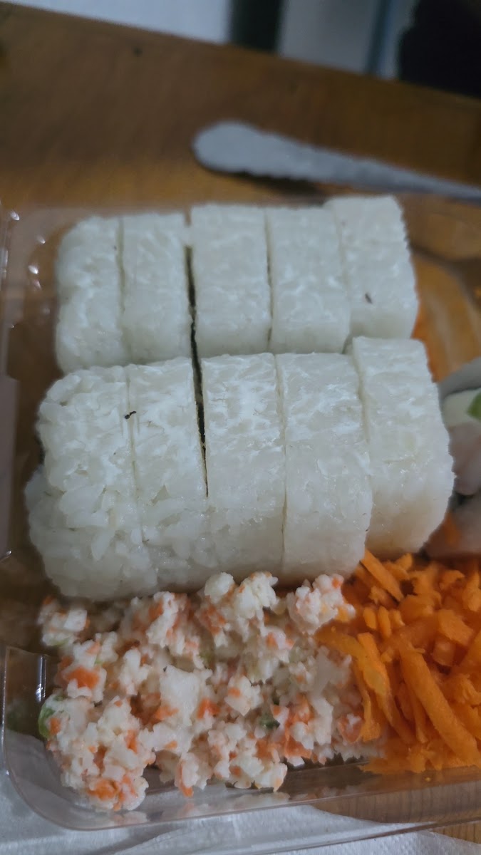 Sun Roll Sushi Photo 2