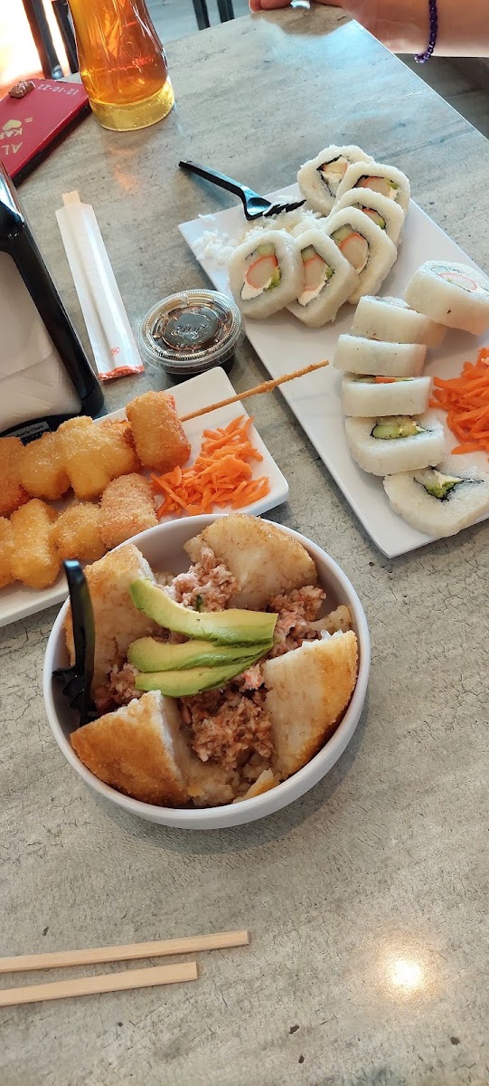 Sun Roll Sushi Photo 9