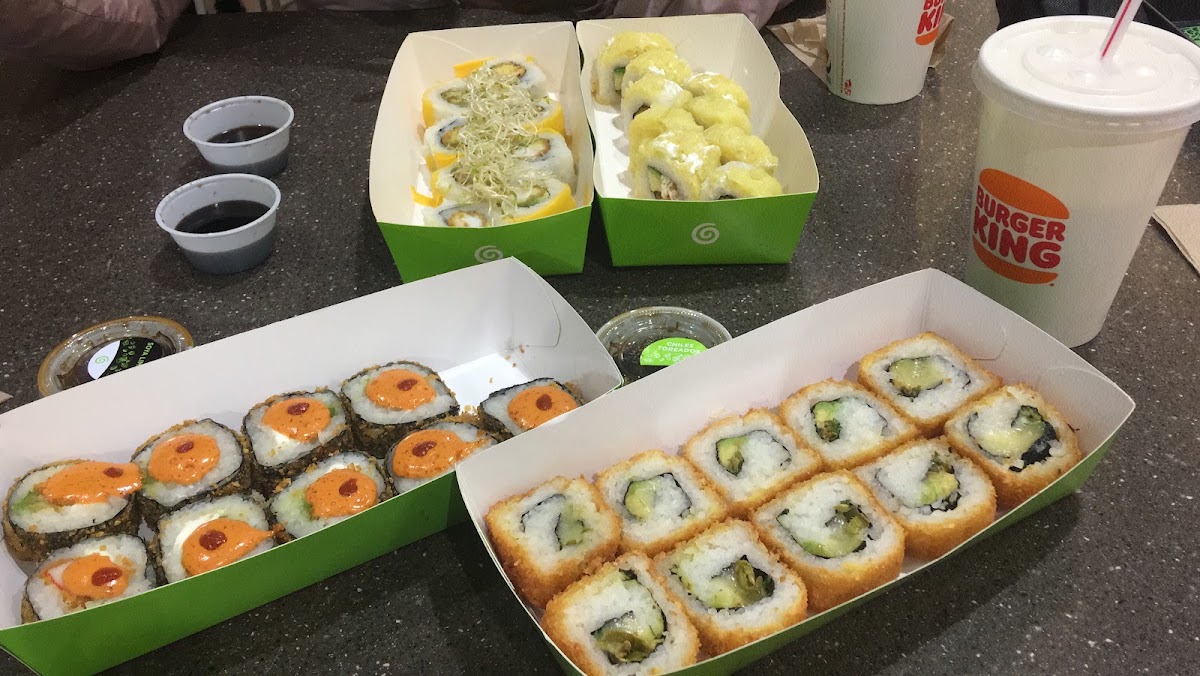Sushi Roll Portal San Ángel Photo 3