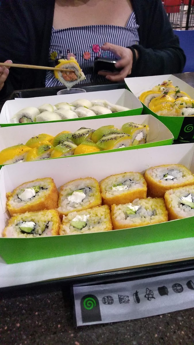 Sushi Roll Portal San Ángel Photo 5