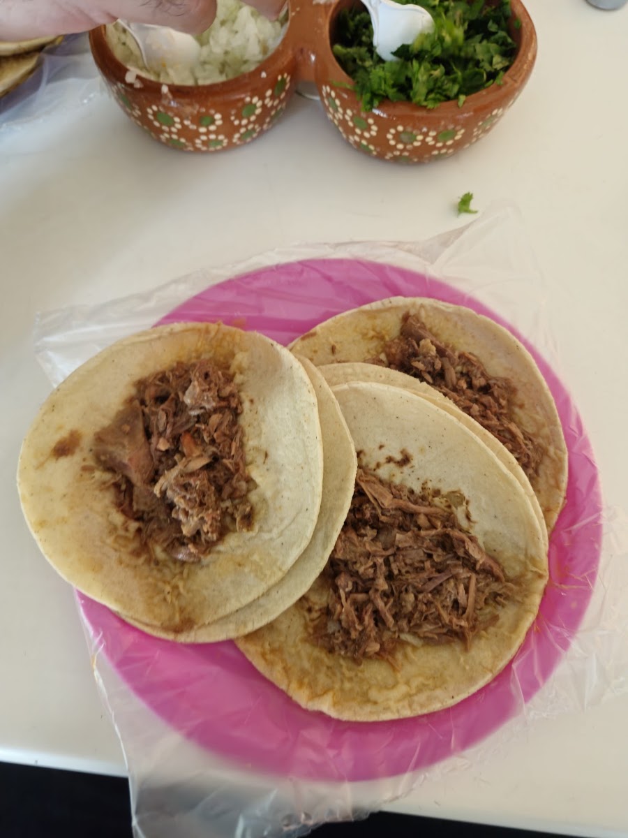 Tacos De Barbacoa El Viejito E Hijos Photo 5