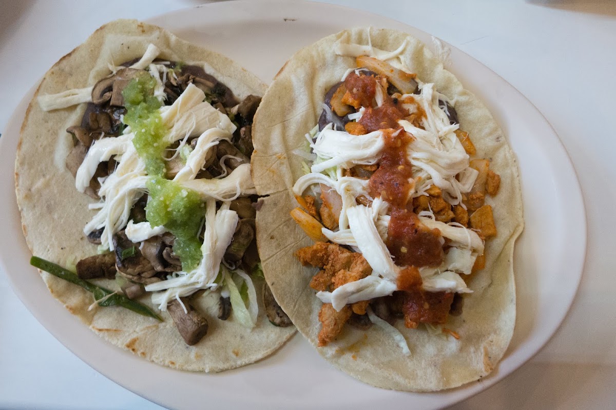 Taqueria Chilangos Photo 3