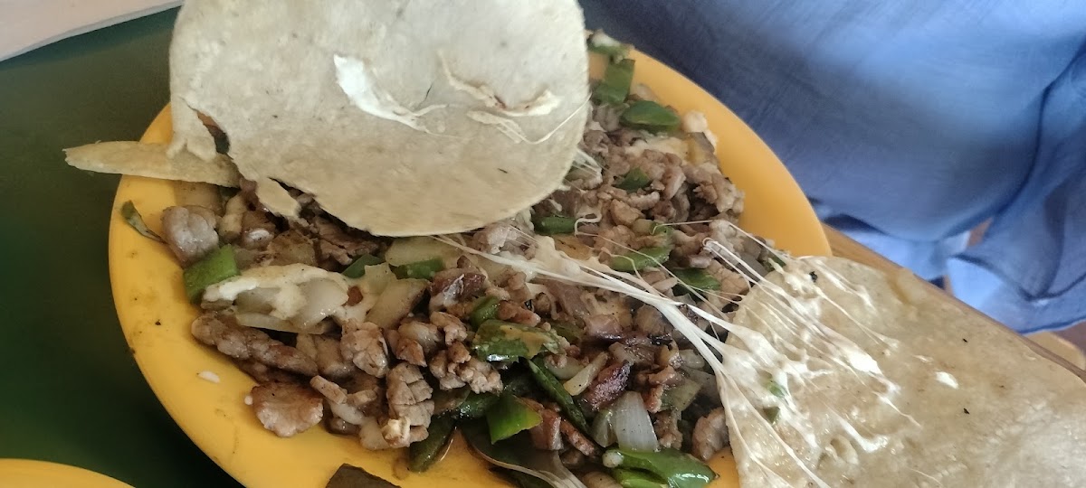 Taqueria El Cometa Photo 5