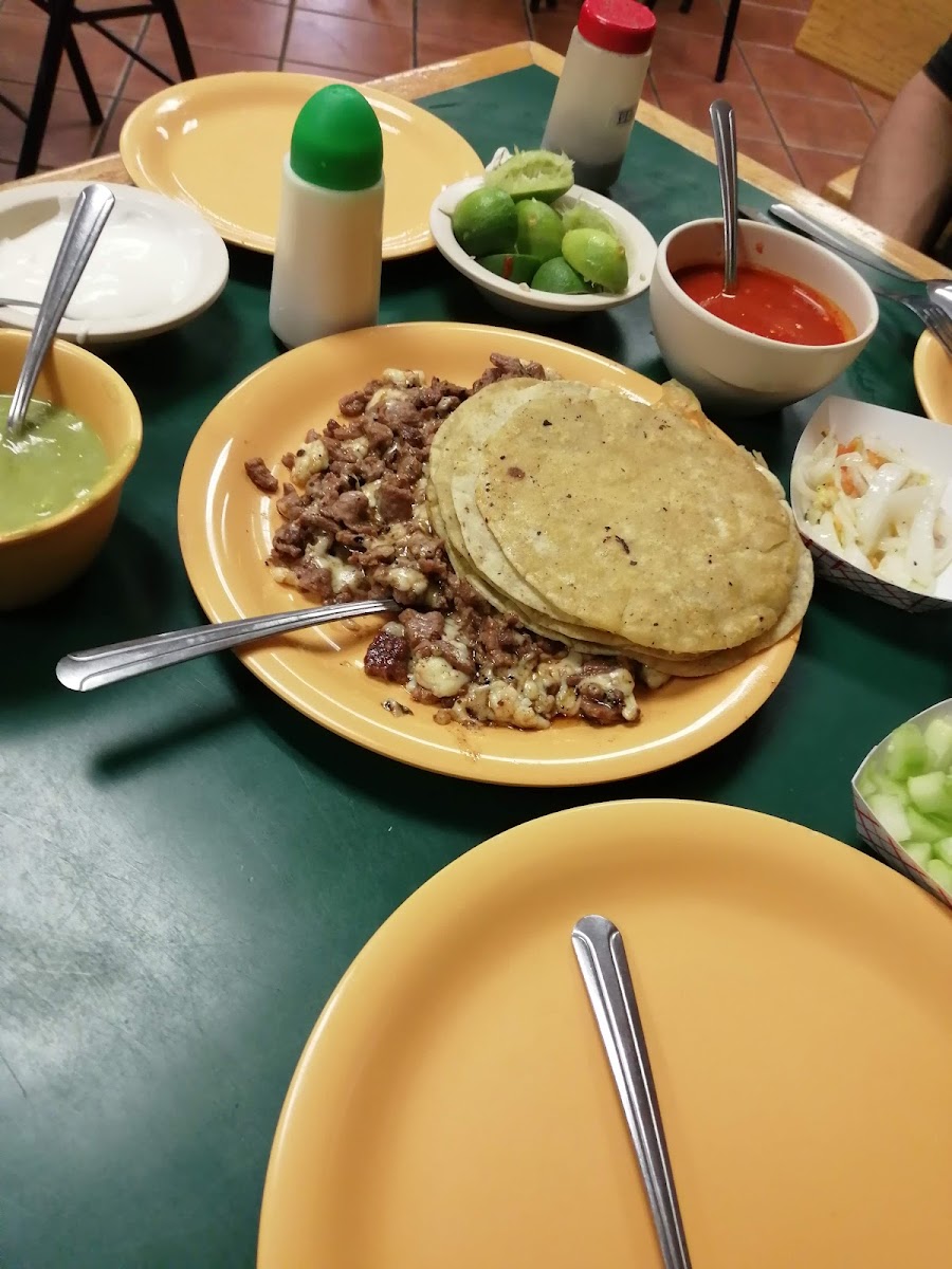 Taqueria El Cometa Photo 6
