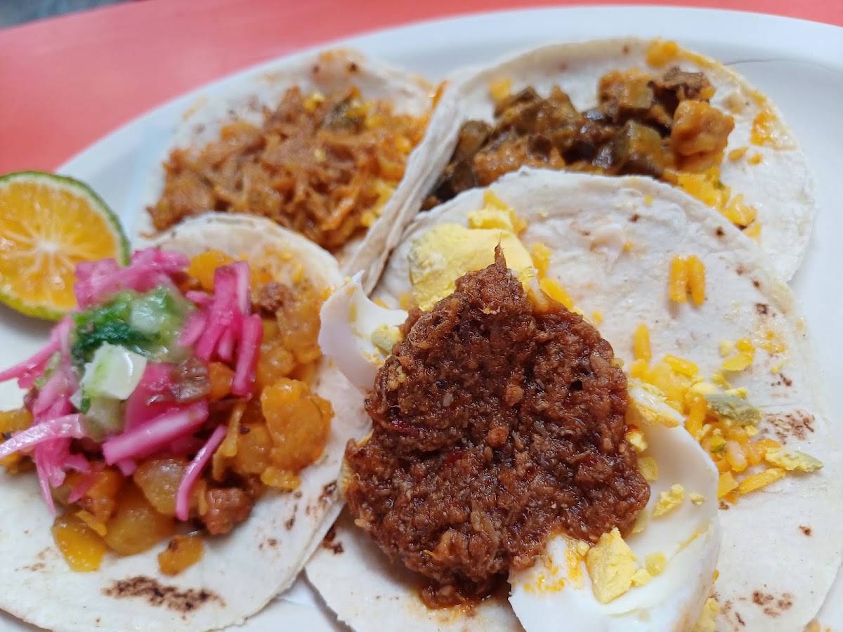 Taqueria 'El Güiri Güiri' Photo 9