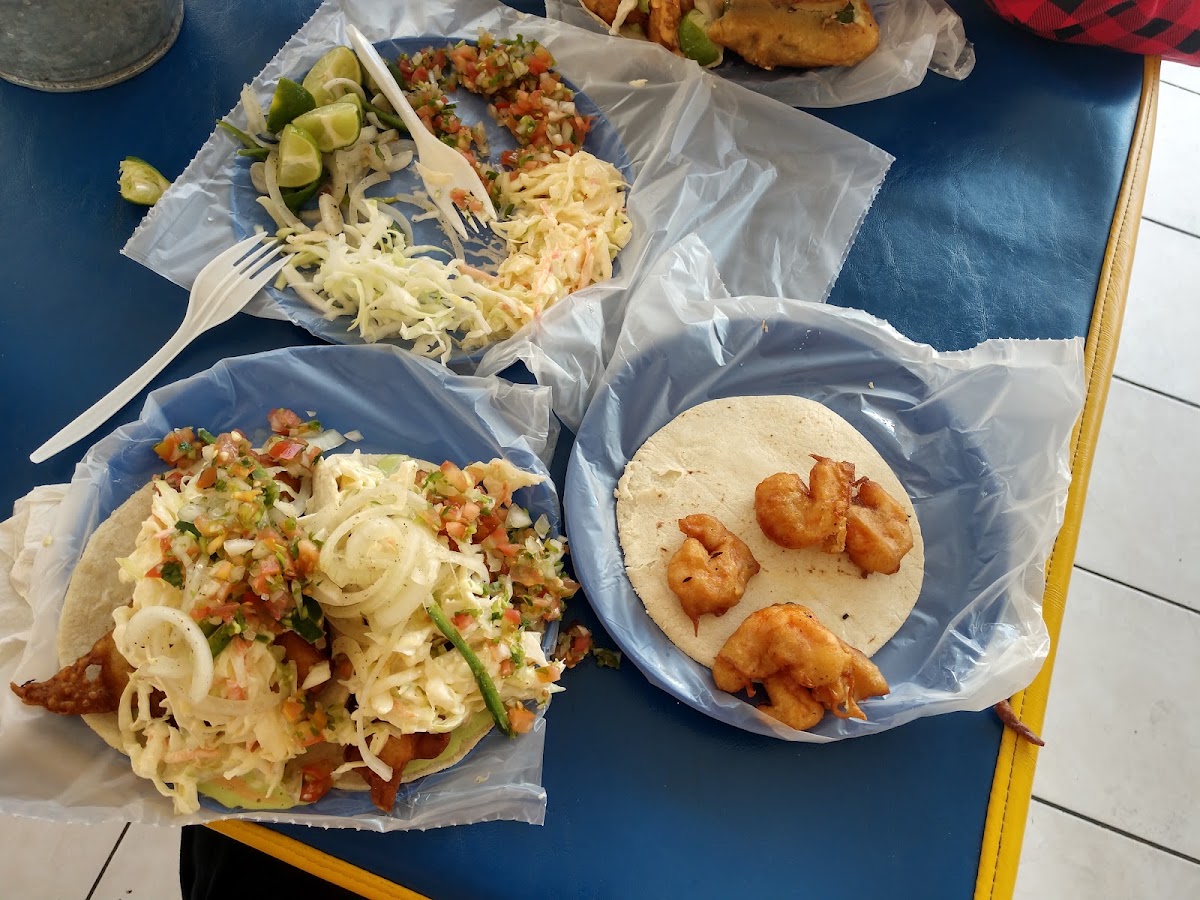 Taqueria El Pescadito Photo 6