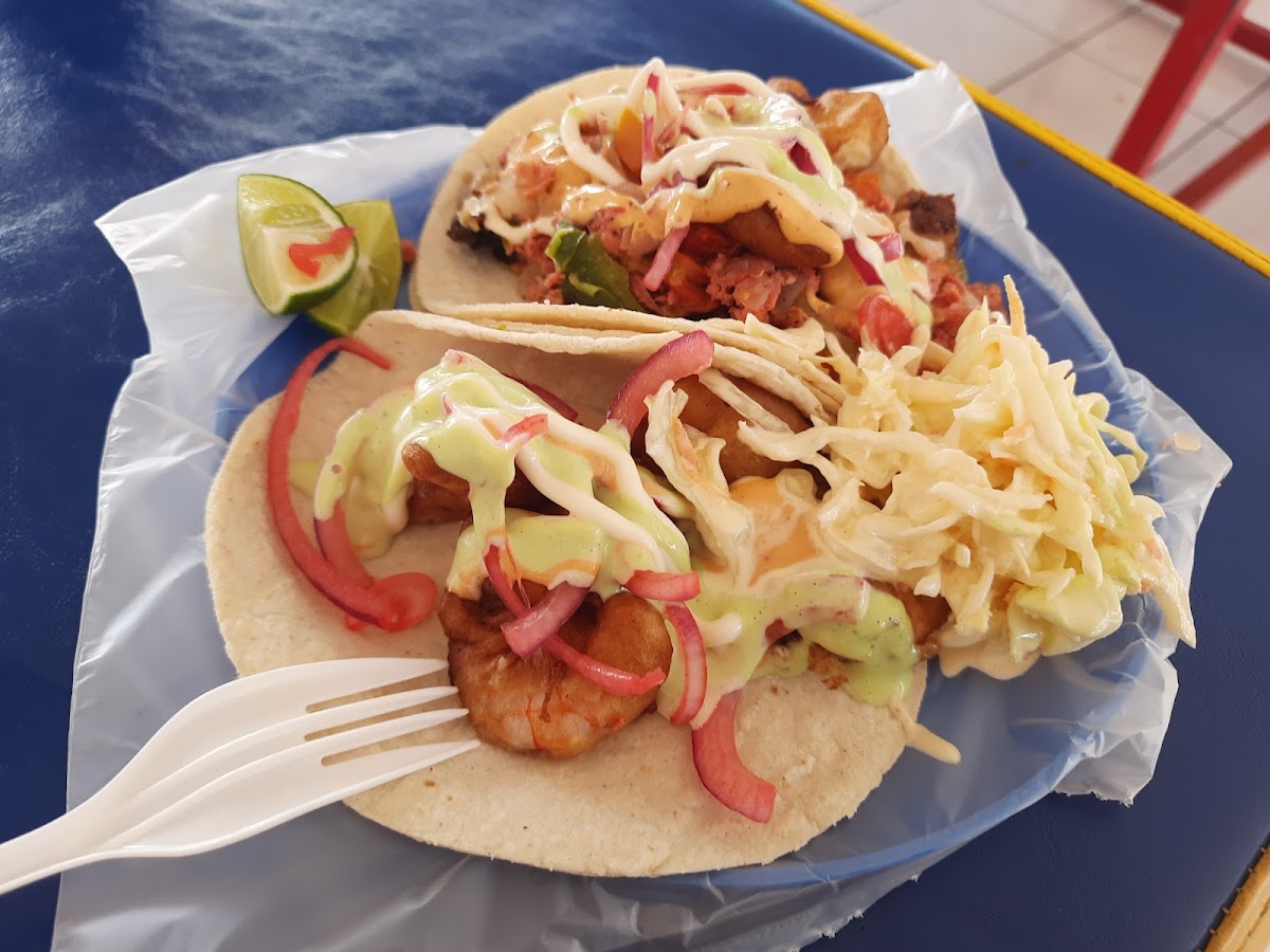 Taqueria El Pescadito Photo 7
