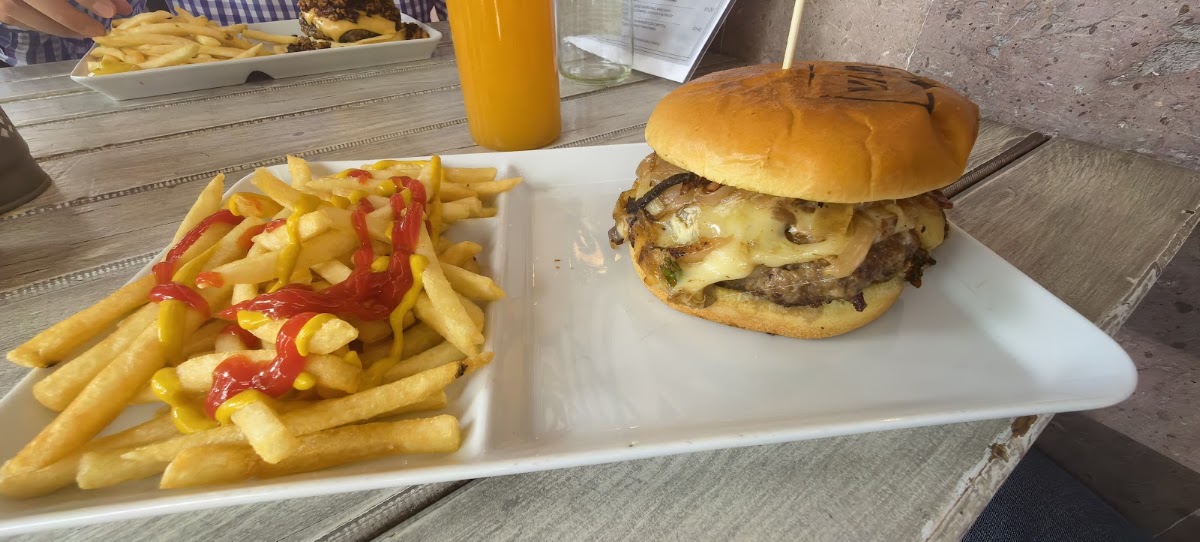 The Best Burger Mx Photo 4