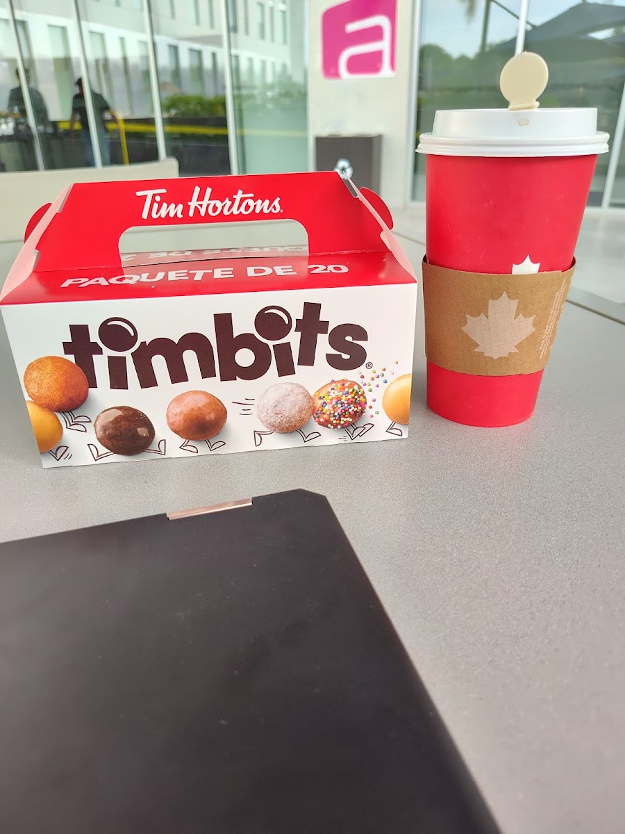 Tim Hortons Salitre Photo 8