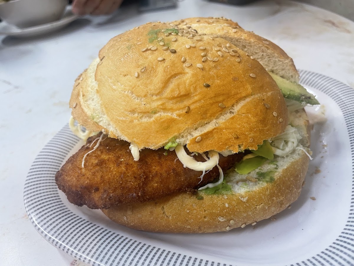 Tortas Meche Restaurante-Bar Photo 4