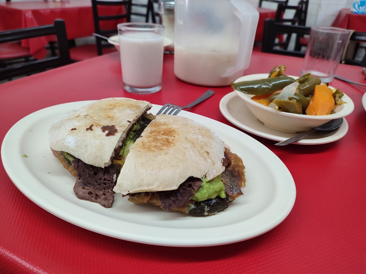 Tortas Ricardo S Photo 3