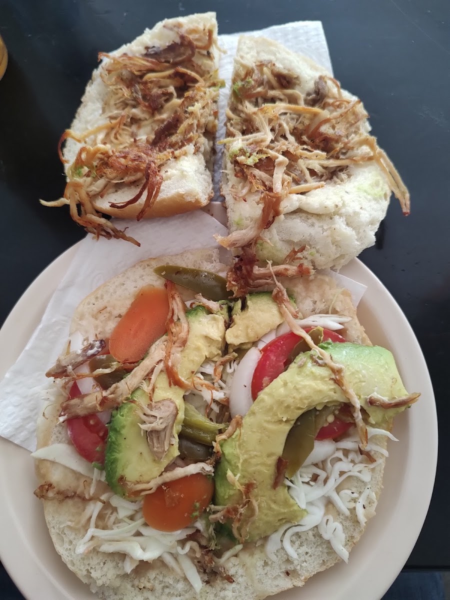 Torteria Y Jugeria 'el Cuais' Photo 3