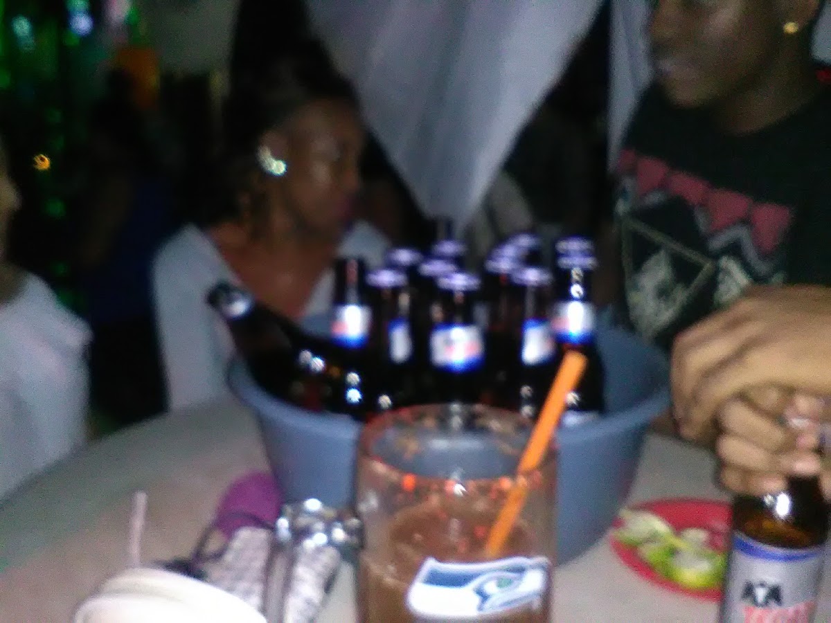Waynes Garage Bar Photo 6