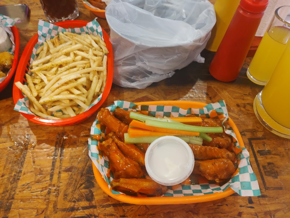 Wings Factory Photo 2