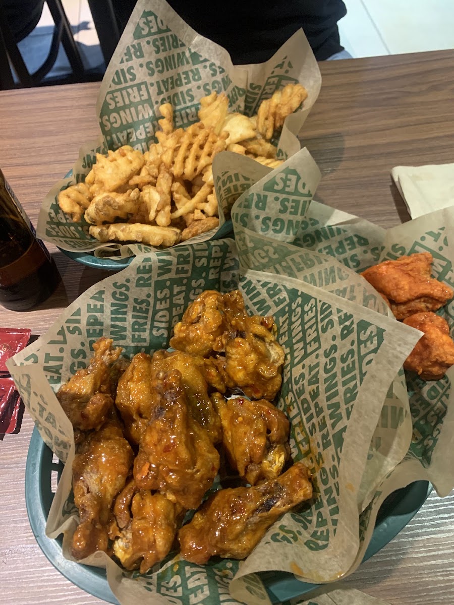 Wingstop Photo 5