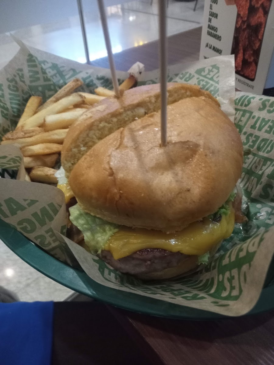 Wingstop Photo 8